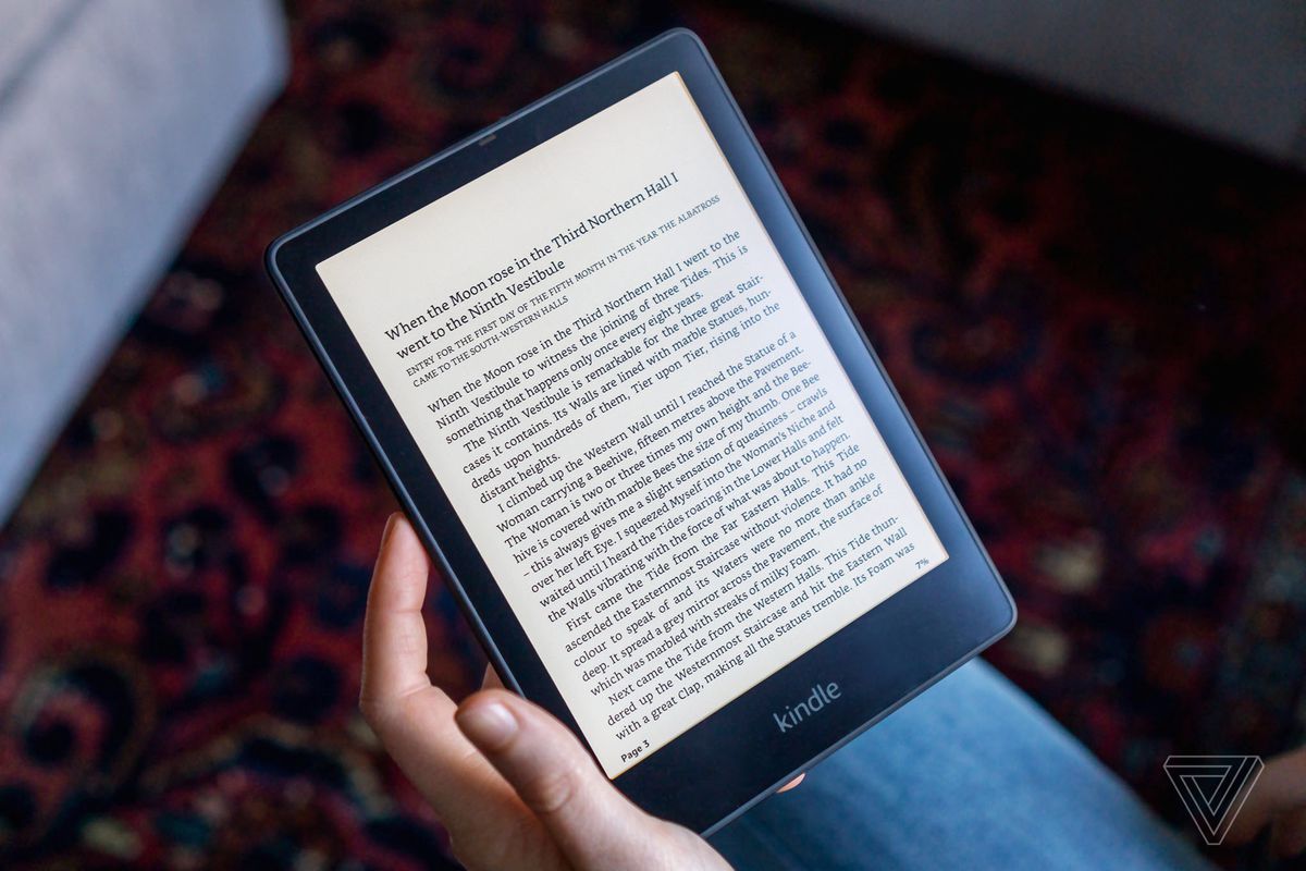 Kindle Paperwhite – Now with a 6.8” display and thinner borders, adjustable warm light, up to 10 weeks of battery life, and 20% faster page turns.